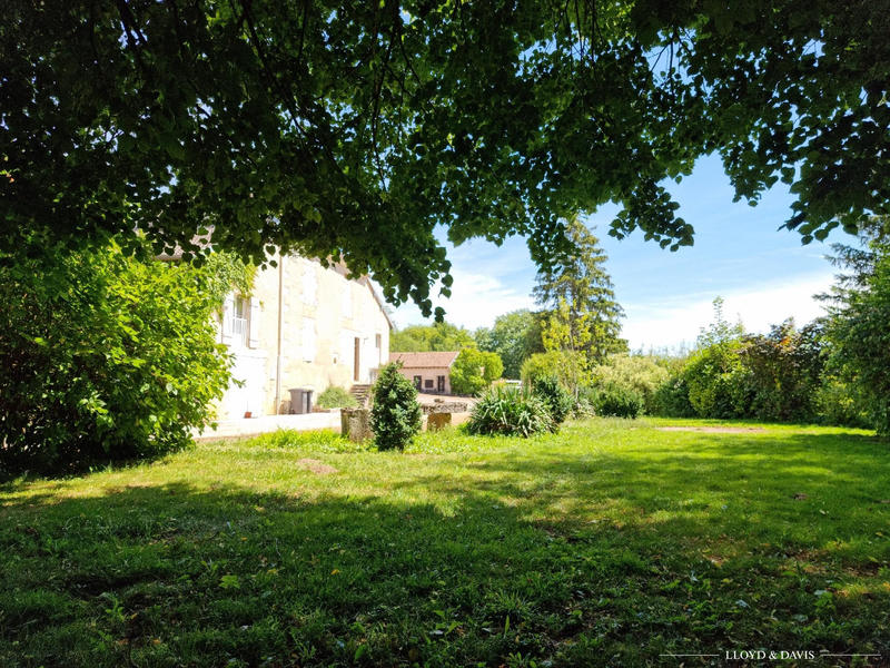 Maison - 265 m² - 7 pièces