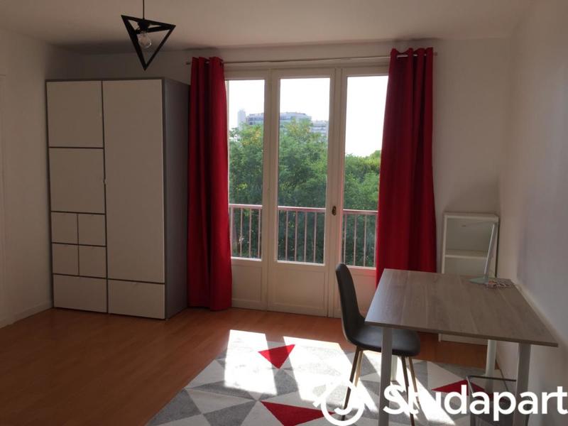 Chambre - 11 m² - 1 pièce