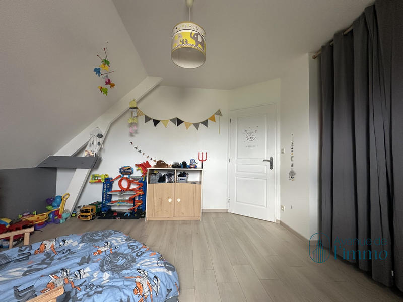 Maison - 143 m² - 7 pièces