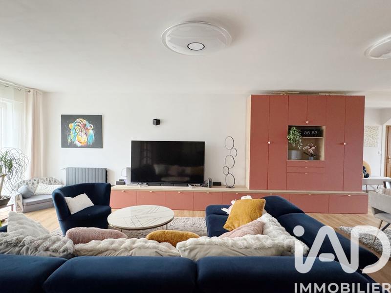 Maison - 300 m² - 8 pièces