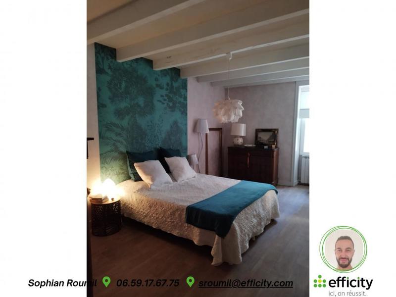 Maison - 302 m² - 7 pièces