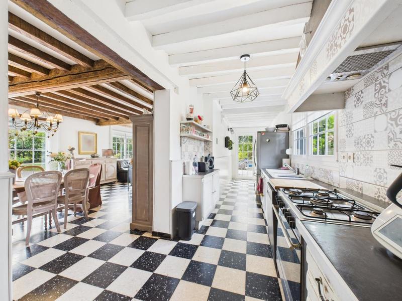 Maison - 178 m² - 7 pièces