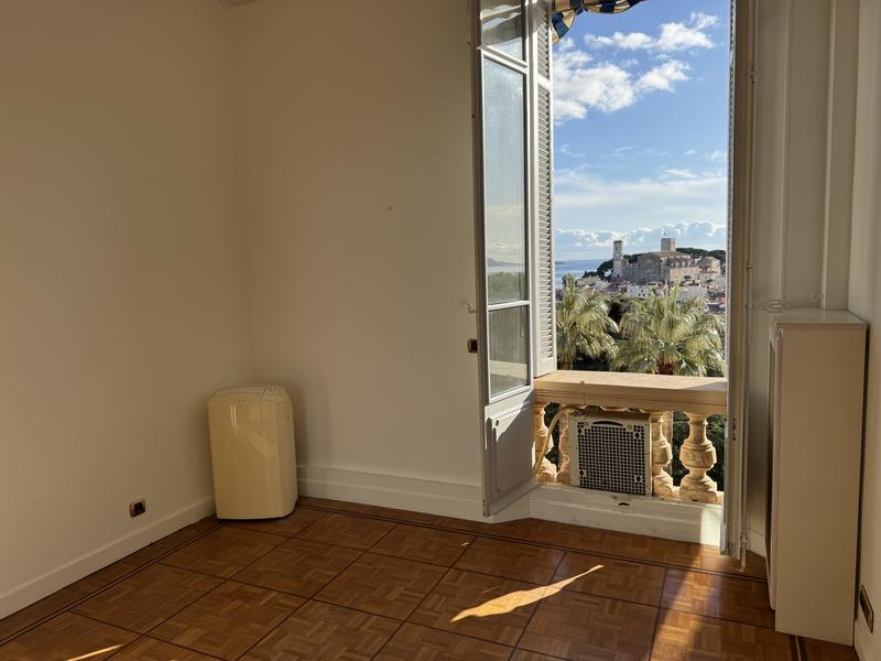 Appartement - 70 m² - 2 pièces