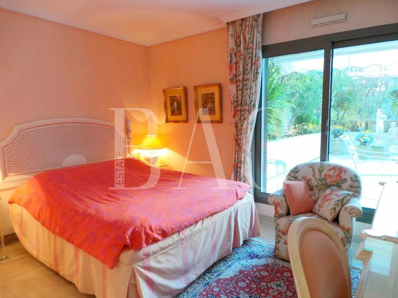 Appartement - 100 m² - 4 pièces