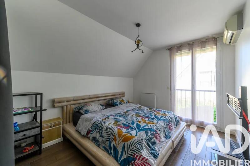Maison - 232 m² - 8 pièces
