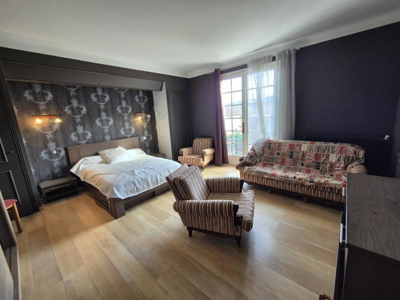 Maison bourgeoise - 275 m² - 10 pièces