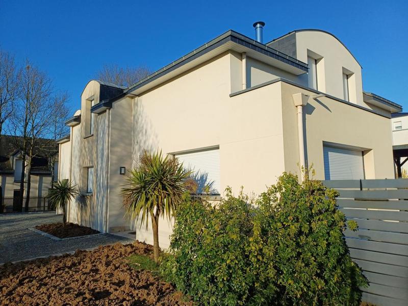 Maison - 150 m² - 7 pièces