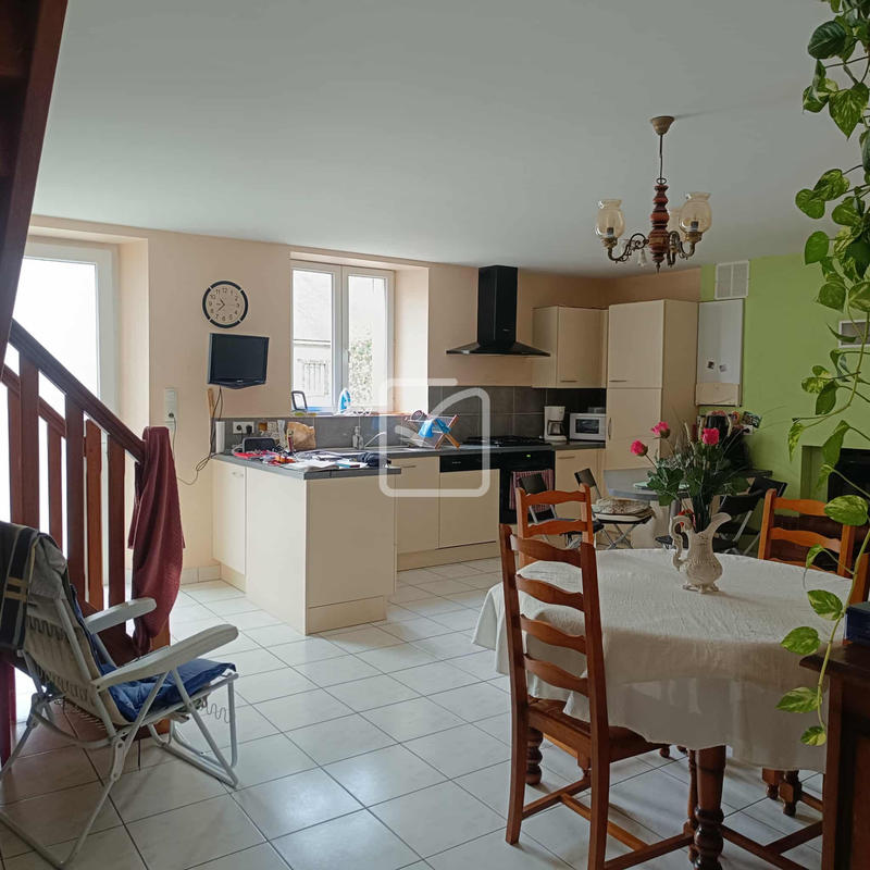 Propriété - 185 m² - 8 pièces