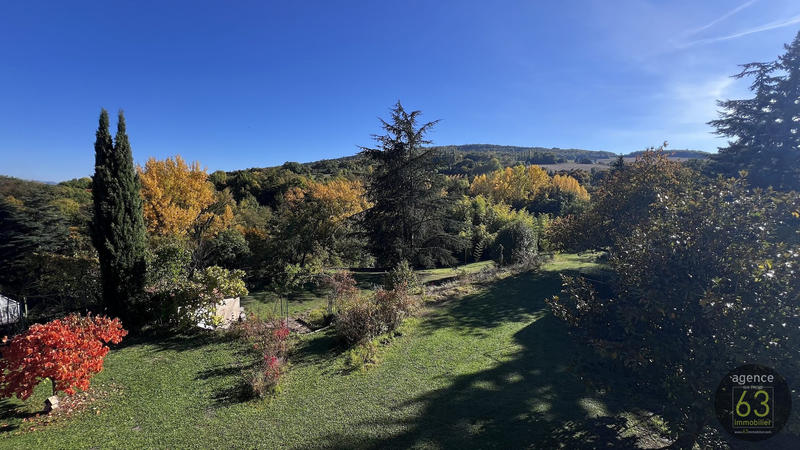 Maison - 192 m² - 6 pièces