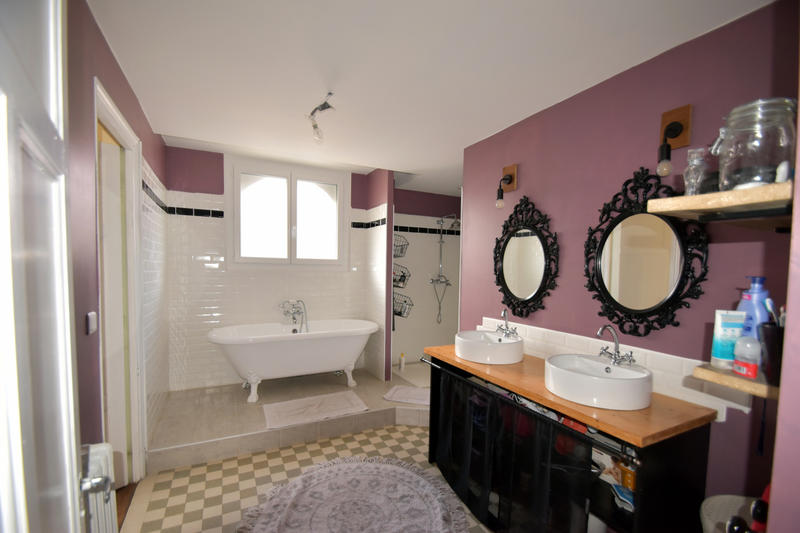 Maison - 166 m² - 7 pièces