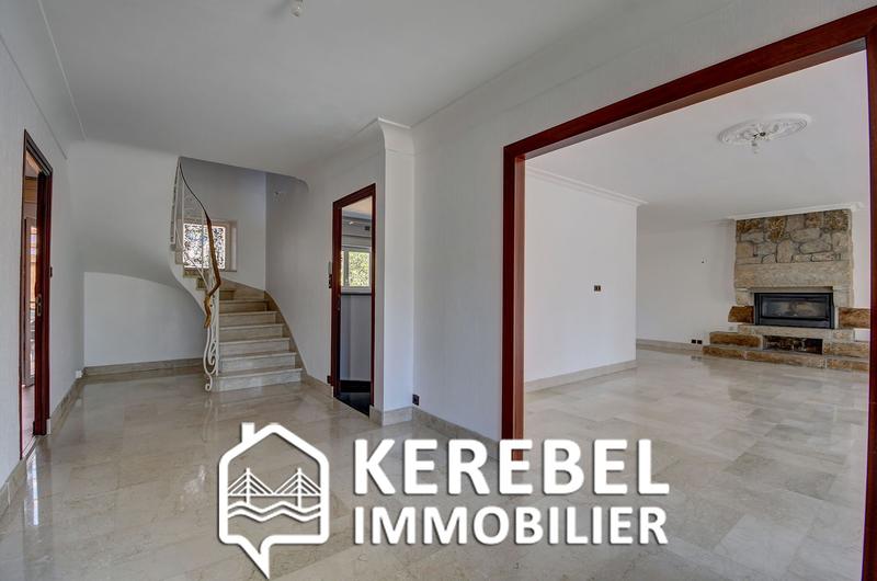 Maison - 194 m² - 8 pièces