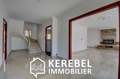 Maison - 194 m² - 8 pièces