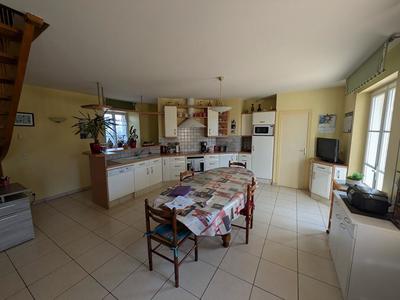 Maison - 170 m² - 6 pièces