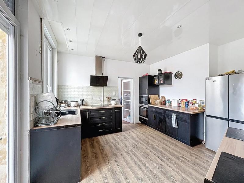 Appartement - 300 m² - 13 pièces