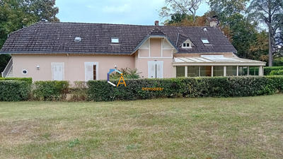 Villa - 245 m² - 8 pièces