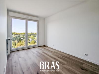 Maison - 101 m² - 4 pièces