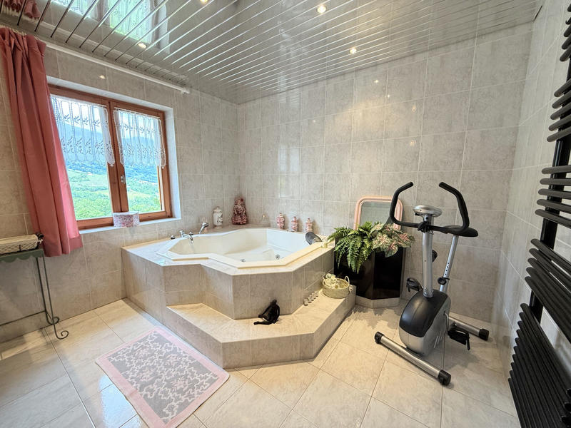 Maison - 173 m² - 5 pièces