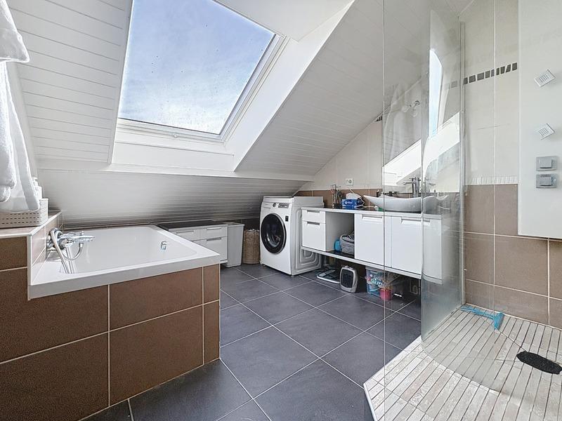 Appartement - 159 m² - 5 pièces