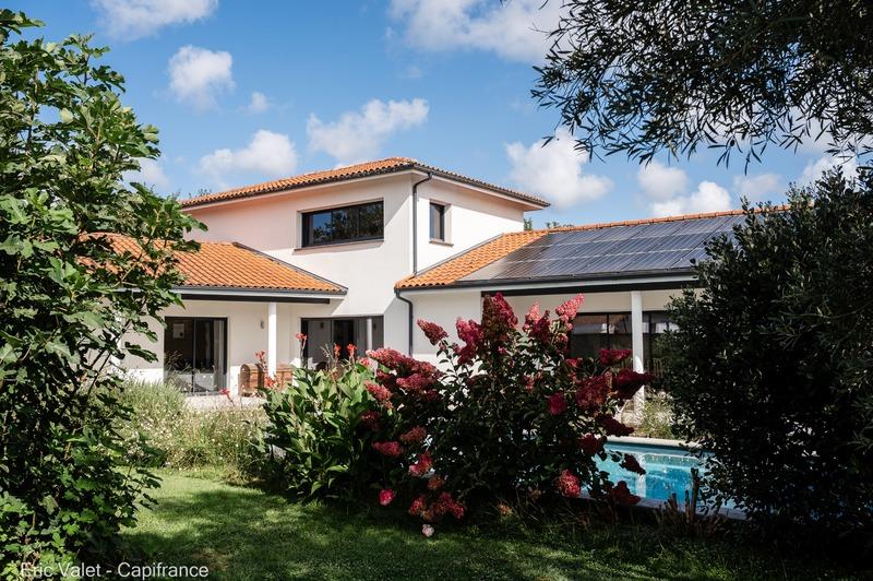 Villa - 230 m² - 6 pièces