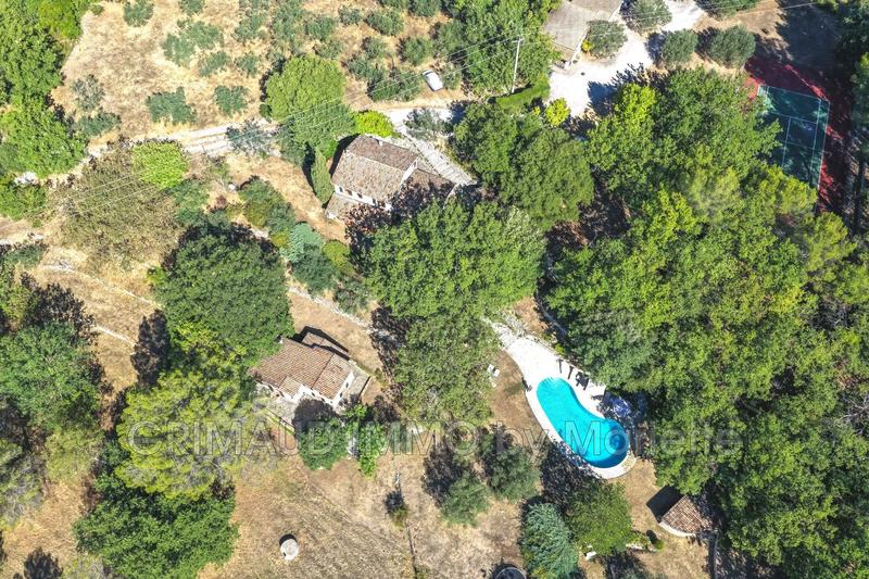 Propriété - 400 m² - 10 pièces