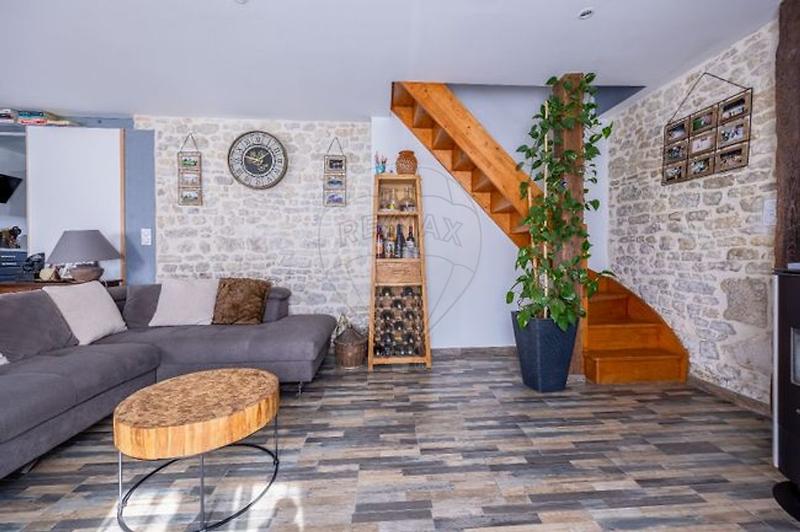 Maison - 90 m² - 4 pièces