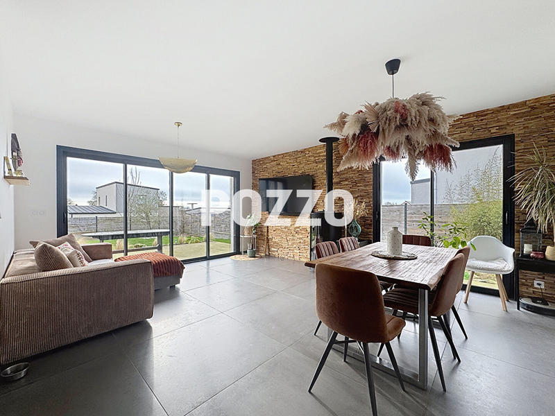 Maison - 95 m² - 5 pièces