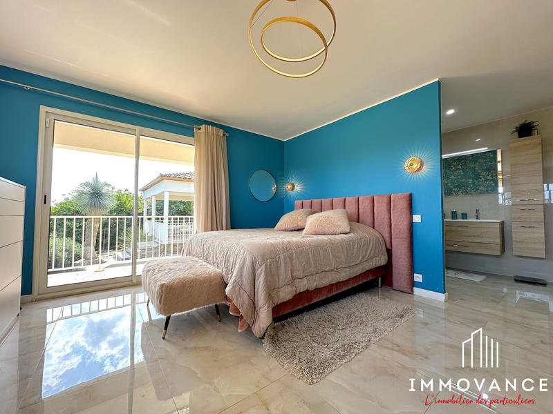 Villa - 180 m² - 6 pièces