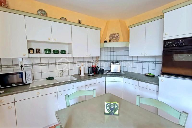 Maison - 200 m² - 7 pièces