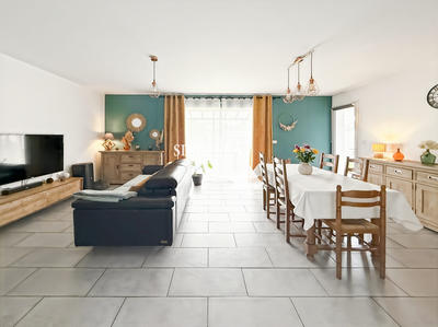 Maison - 93 m² - 4 pièces