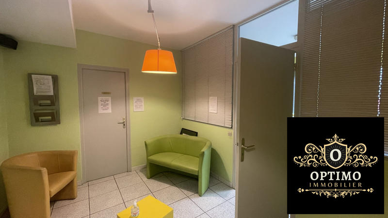 Local d'activités - 80 m² - 4 pièces