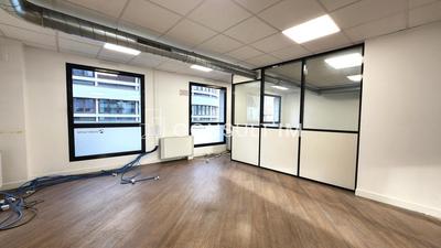 Bureau - 486 m²