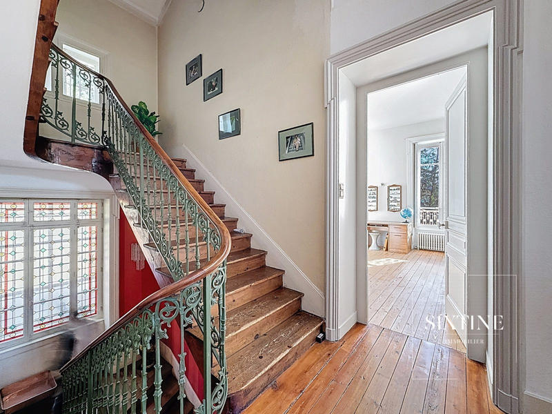 Manoir - 330 m² - 11 pièces