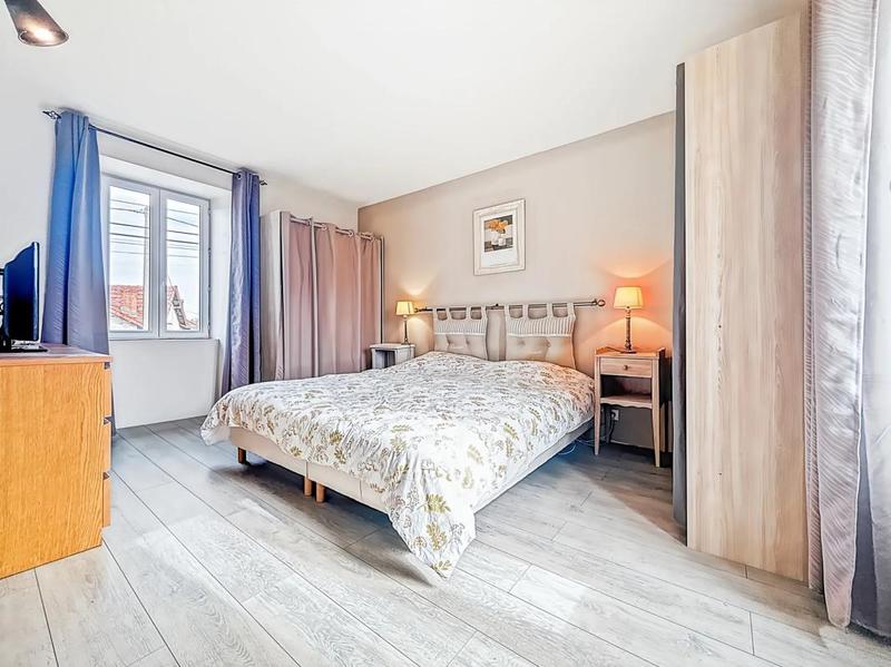 Maison en pierre - 140 m² - 5 pièces