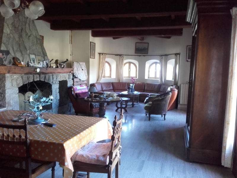 Propriété - 223 m² - 7 pièces