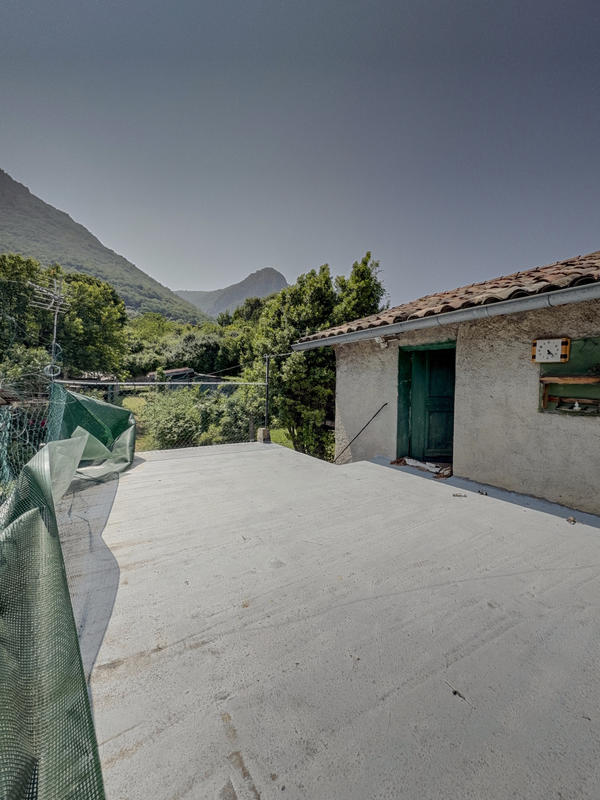 Maison - 112 m² - 7 pièces