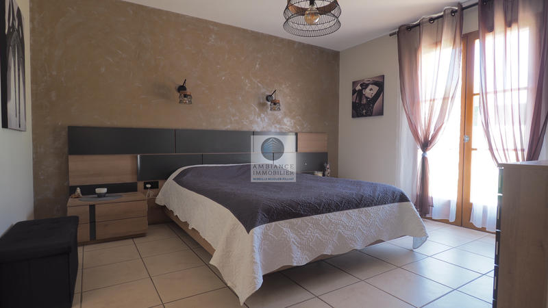 Maison - 179 m² - 7 pièces