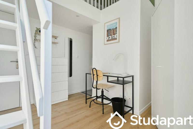 Chambre - 9 m² - 1 pièce