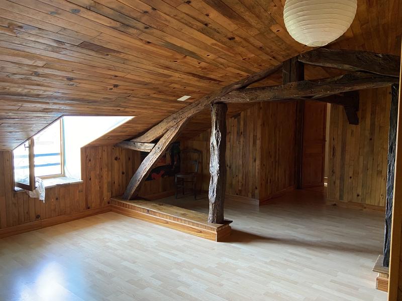 Maison traditionnelle - 352 m² - 23 pièces