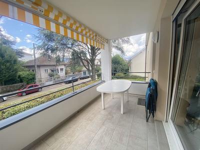 Appartement - 80 m² - 4 pièces