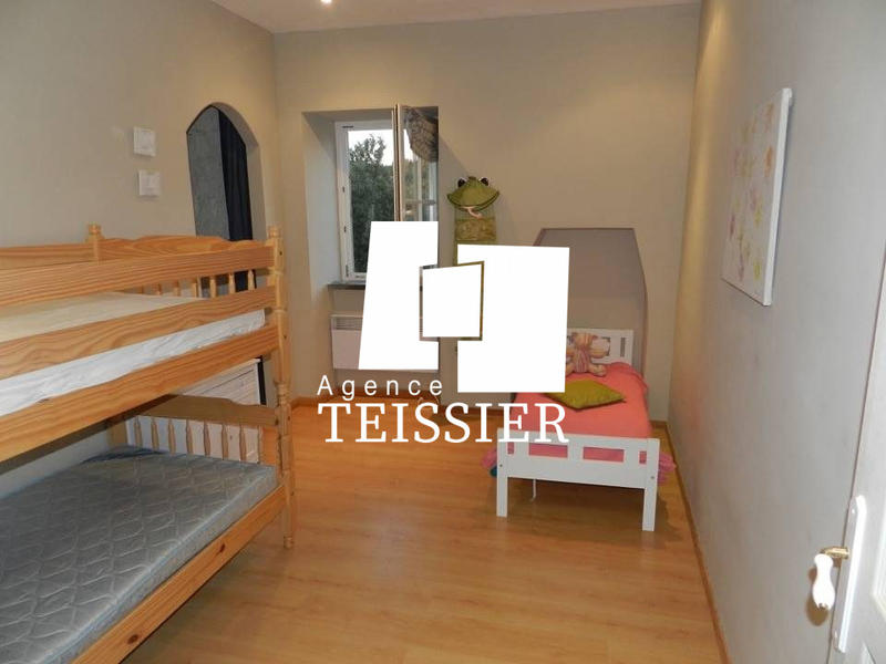 Maison - 300 m² - 14 pièces