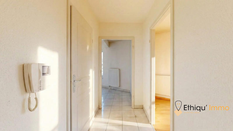 Appartement - 64 m² - 2 pièces