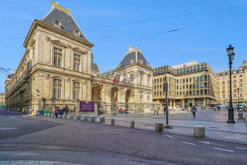 Appartement - 155 m² - 5 pièces