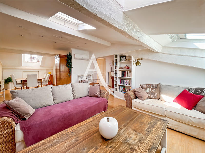 Appartement - 80 m² - 3 pièces