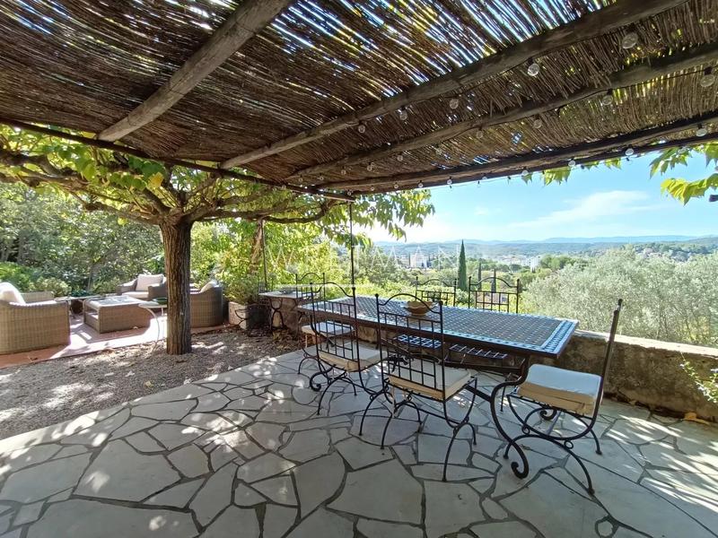 Villa - 130 m² - 4 pièces