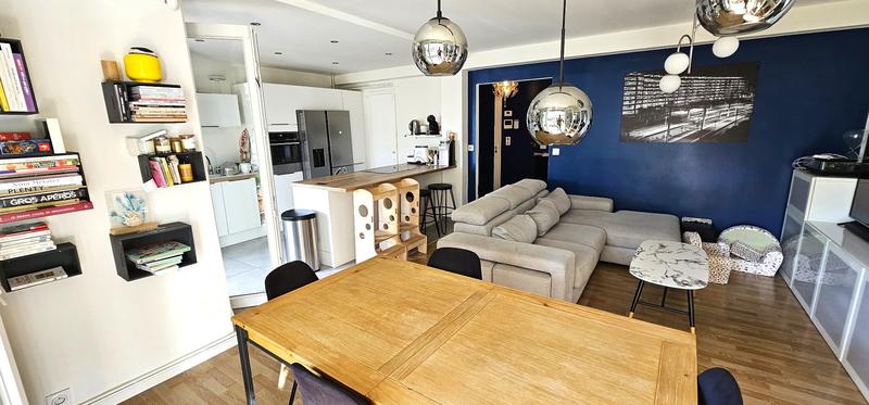 Appartement ancien - 93 m² - 4 pièces