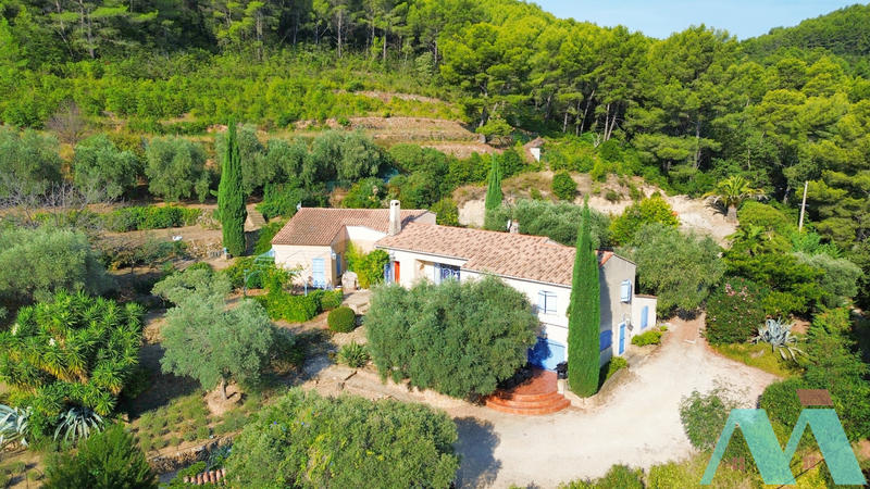 Maison - 198 m² - 7 pièces