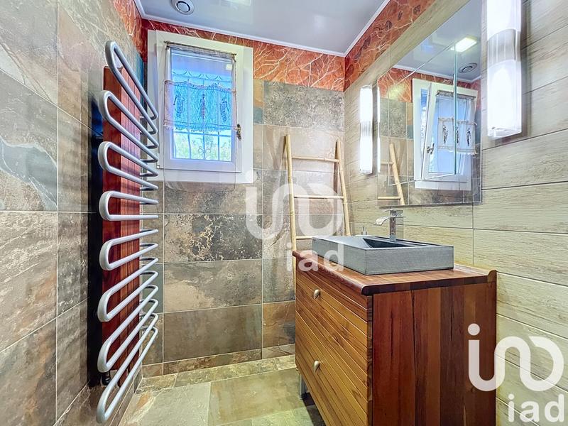 Maison - 182 m² - 7 pièces