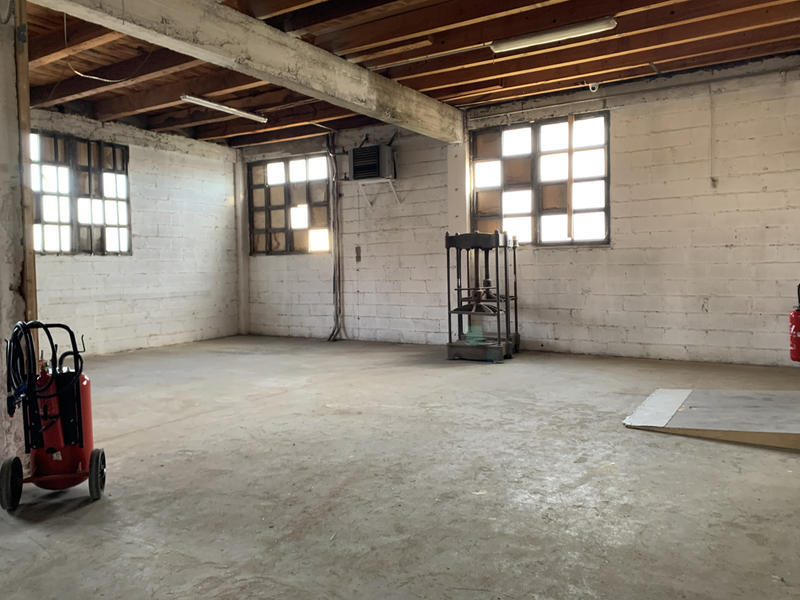 Local d'activités - 3 016 m²