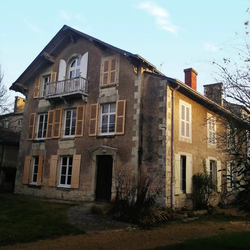 Maison de ville - 240 m² - 7 pièces