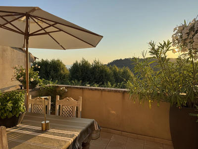 Maison traditionnelle - 95 m² - 3 pièces